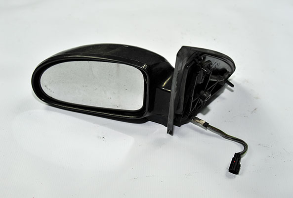 Ford Çıkma Yedek Focus 1 Sol Elektrikli Ayna – Güvenli Sürüş ve Konfor İçin Orijinal Çözüm